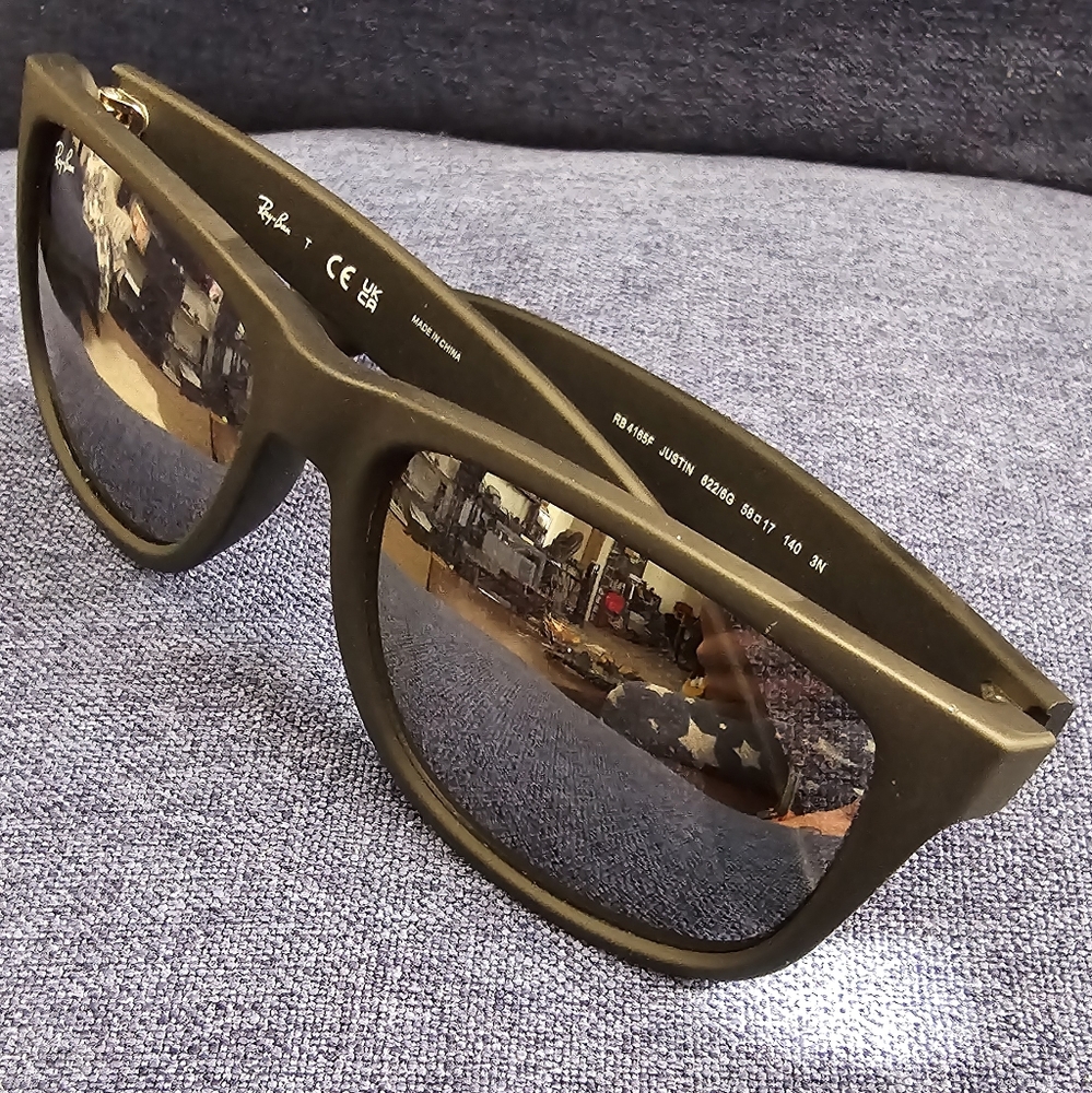 Ray -Ban sunglasses